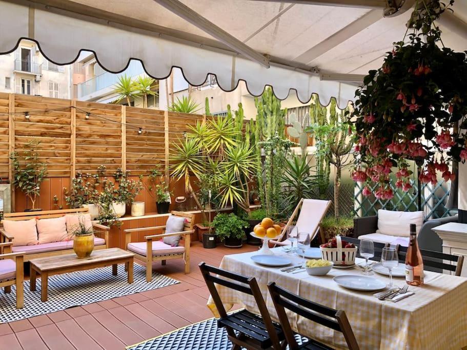 Large Magnificent Terrace Apartment Ница Екстериор снимка